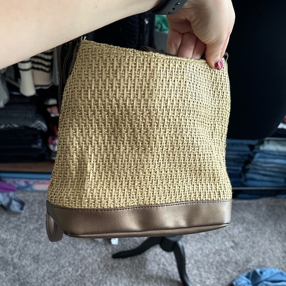Liz Claiborne Woven Straw Shoulder Bag - Picture 7 of 15